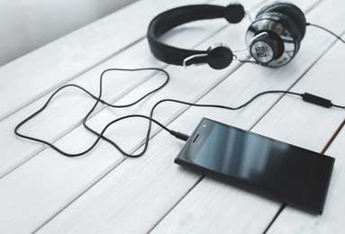 【重磅】赢了也无用？曼联更衣室崩盘危机！董事会拉响警报，阿莫里姆恐遭众叛亲离撂挑子！